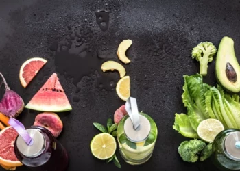 Cilt Gençleştirici Smoothie: Kolajenli Meyve ve Sebze Karışımı Tarifi