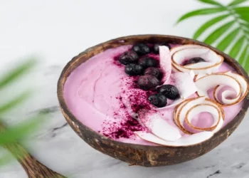 Cilt için Besleyici: Kolajenli Acai Bowl