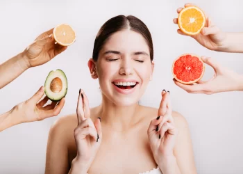 Cilt-Sagligi-icin-Esansiyel-Nutrisyonlar-Vitaminden-Minerallere