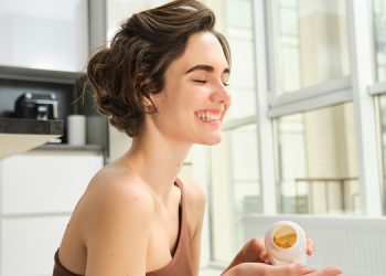 Kolajenli Detoks Planı ile 3 Günde Cilt Aydınlığı Nasıl Artar?